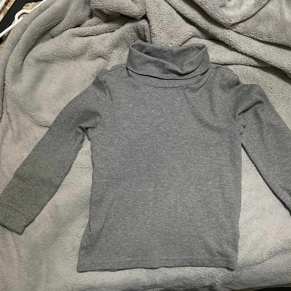 Carter's Gray Long Sleeve Tees Comfortable Casual Wear